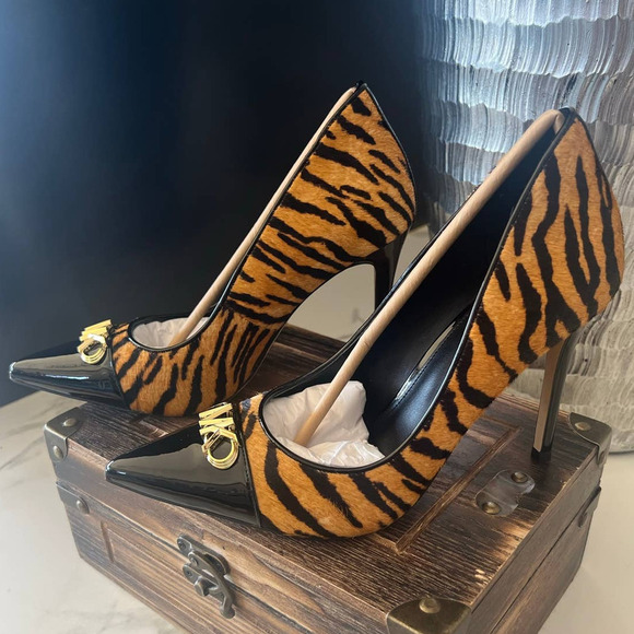 Michael Michael Kors Parker Tiger Print Pumps - Picture 4 of 9